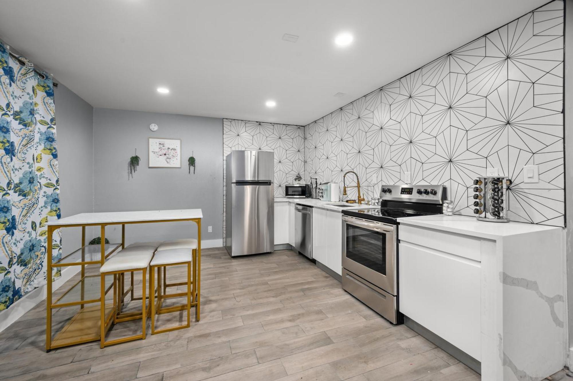 Comfortable 2Br Uptown Escape With Free Park Хьюстон Экстерьер фото